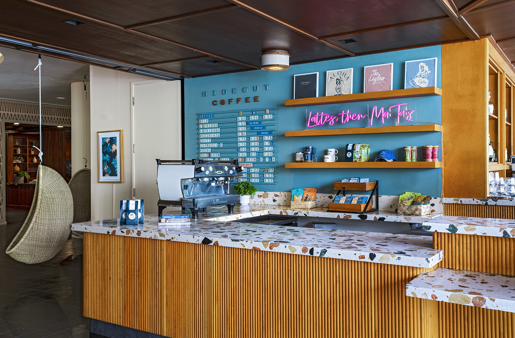 ①希少ハワイアンコア材テーブルカフェなどにも